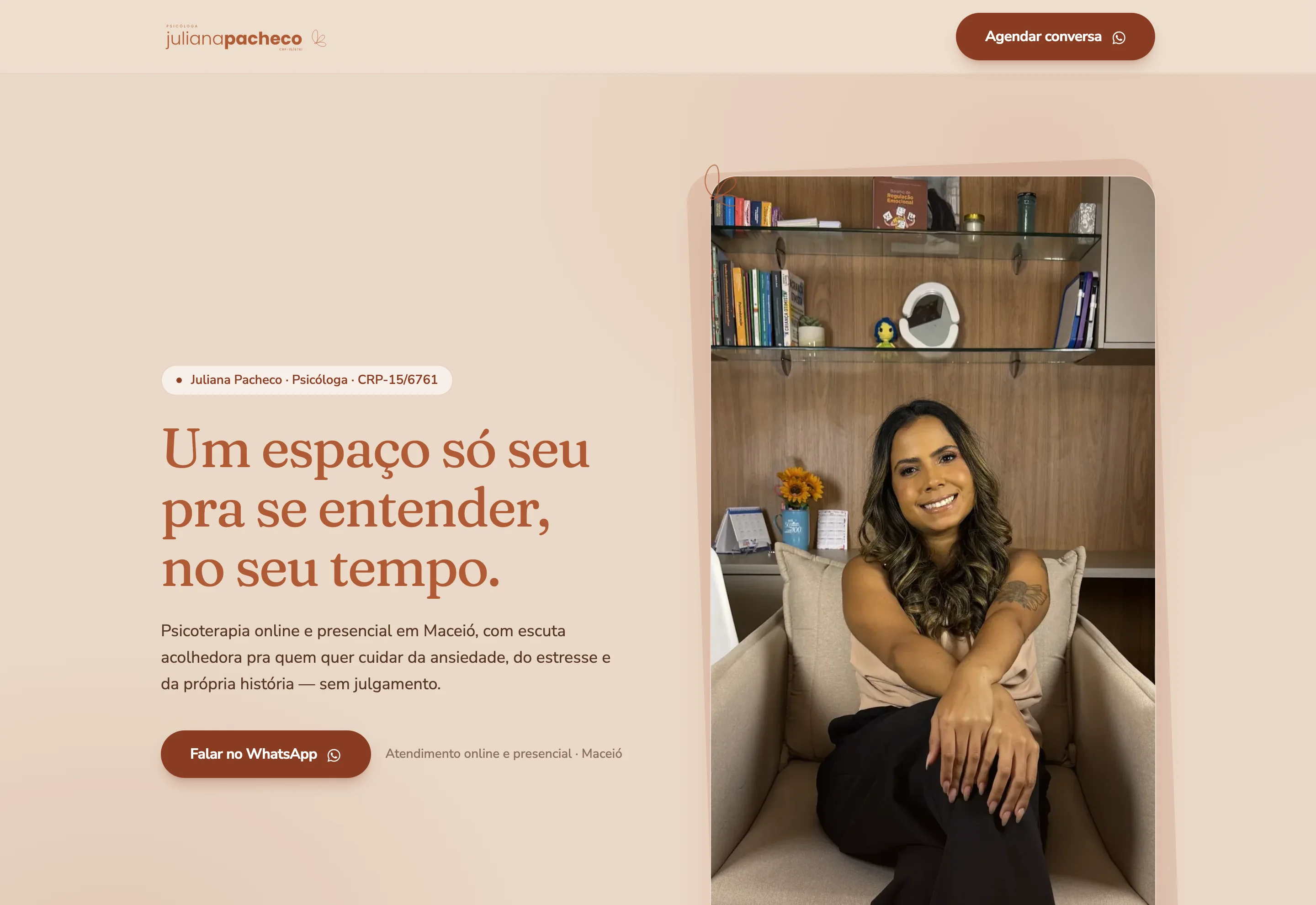 Screenshot da landing page de Juliana Pacheco